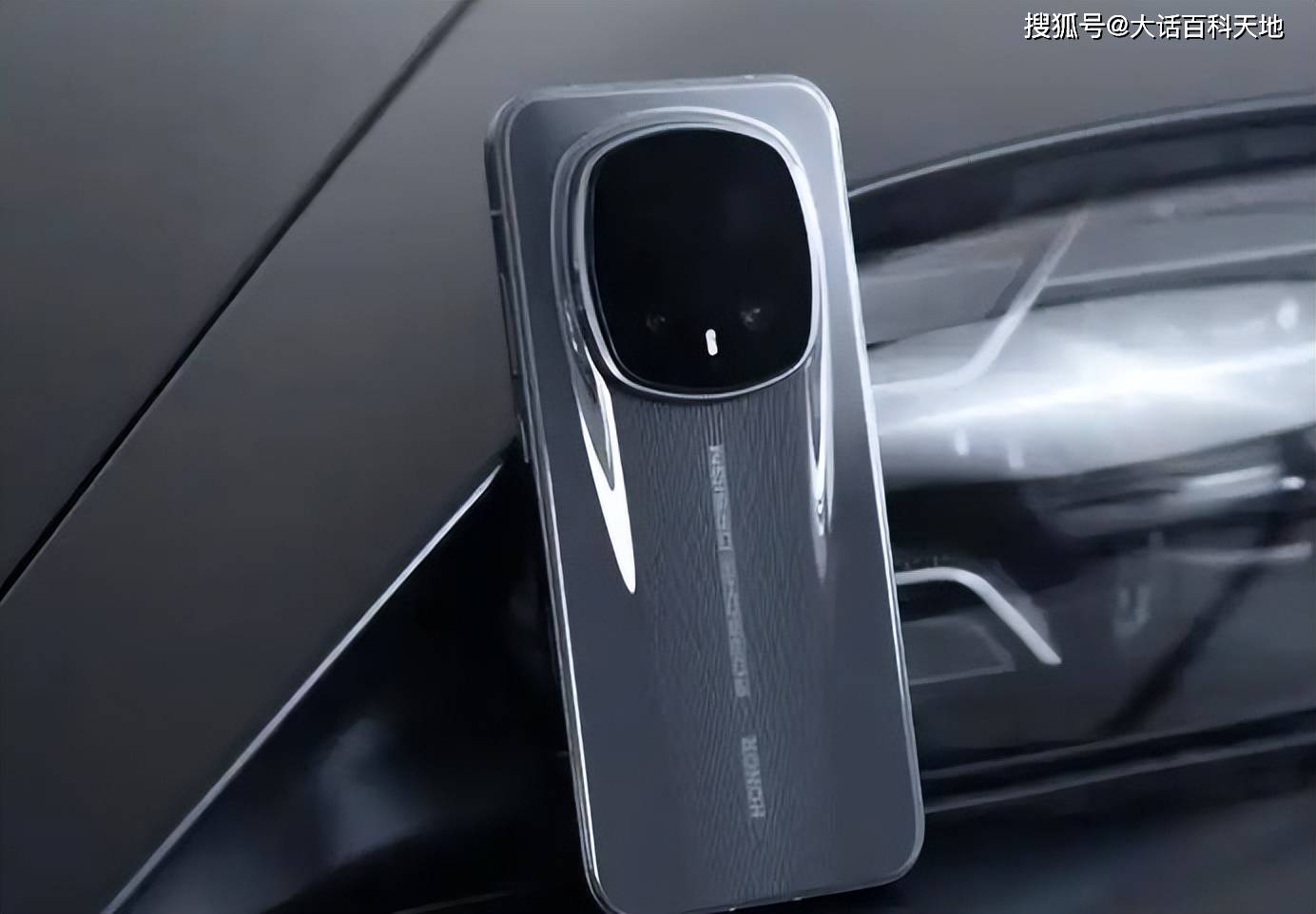 原創榮耀Magic8RSR保時捷設計，7999元起的奢華科技旗艦