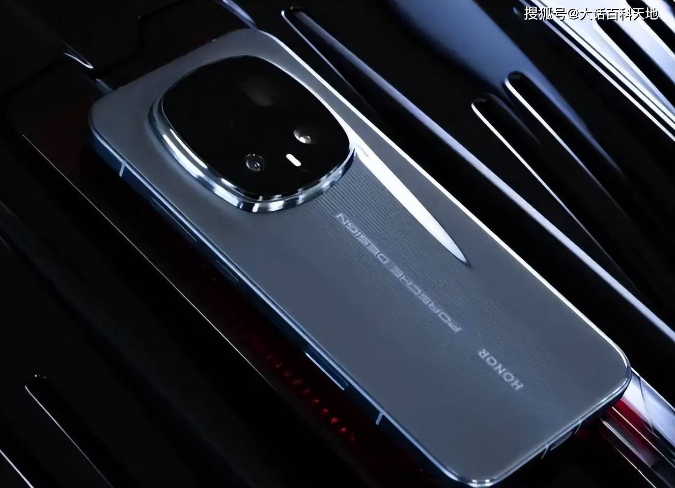 原創榮耀Magic8RSR保時捷設計，7999元起的奢華科技旗艦