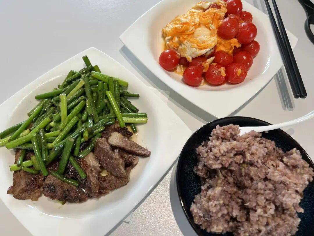 鶴崗「房產一哥」，轉行擦邊背後