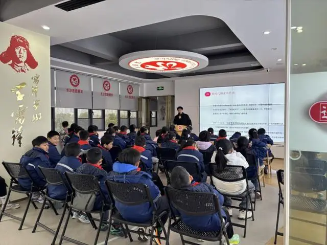 鵝秀小學開展志願服務與紅色教育活動