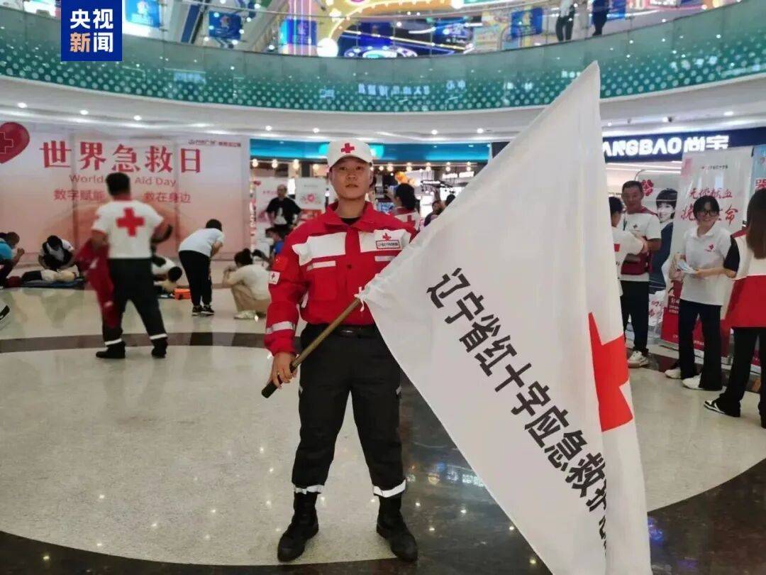 大學生救人犧牲，筆記本上寫著“無名無利無悔，有情有義有祖國……”