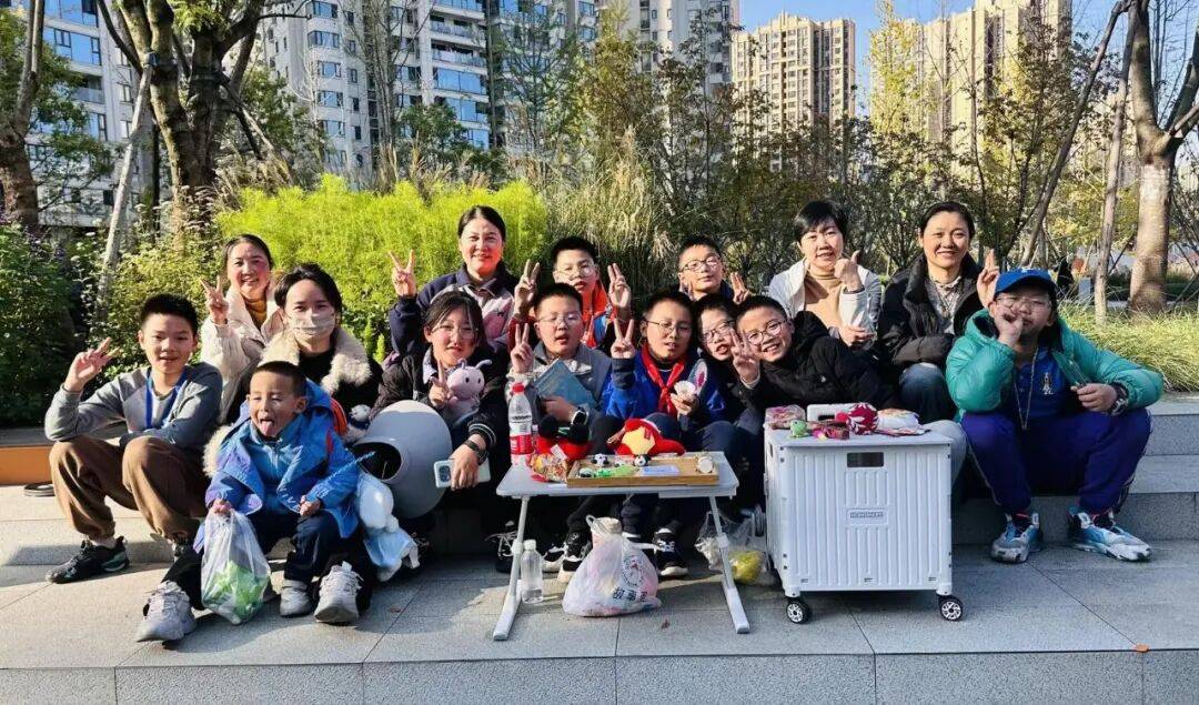 從“職業懵懂”到“商業實戰” 這所小學把職業體驗課程開進真實社會