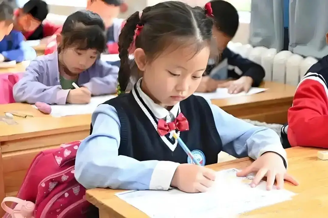 讓教育迴歸本質：喚醒生命，賦能成長|何明程：十二年不擾，才是最好的“育兒藥”