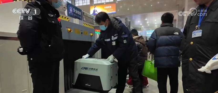 透過“科技旅拍”“電子年貨”“冰雪+寵物”解鎖春節消費新亮點