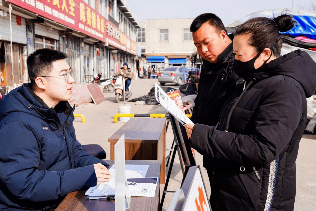 山西靈丘舉辦“春風行動”專場招聘會