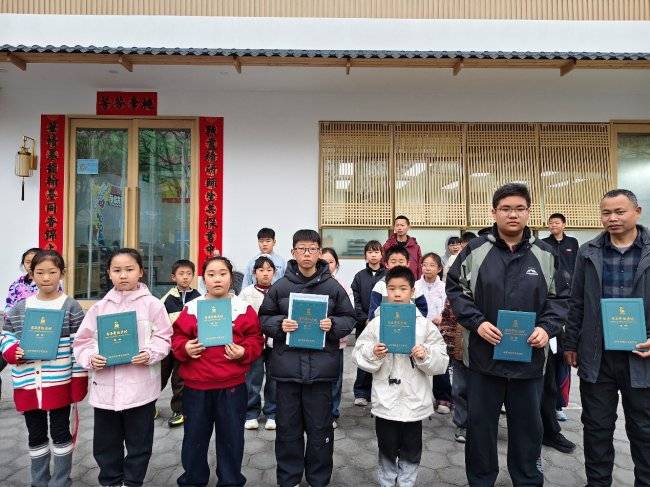 墨韻傳薪，書潤校園——新鄉市翰文蘭亭書法教育培訓學校書法大賽、考級頒獎儀式圓滿落幕